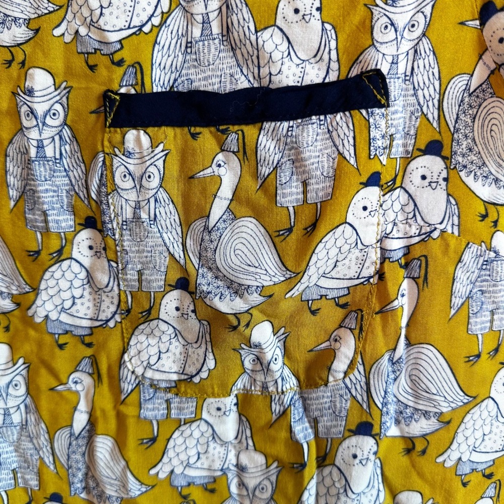 Maeve Top Women Size 0 Yellow Bird Owl Duck Print Short Sleeve Rayon Tee Pocket - Picture 3 of 5